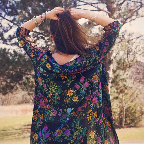 NWT Spell & The Gypsy Queen Duster Kimono Robe Floral Bohemian Longline O/S - Picture 16 of 16